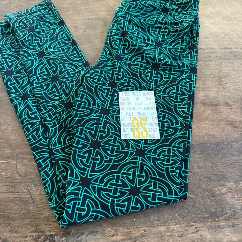 Lularoe St. Patricks Day leggings- OS